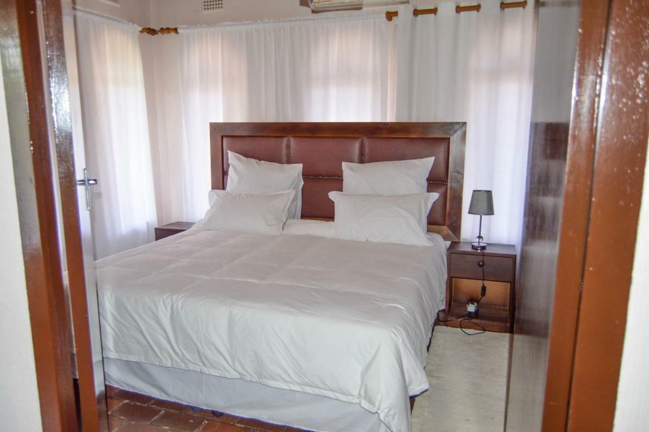 Emangunini Guest House Richardsbaai Buitenkant foto
