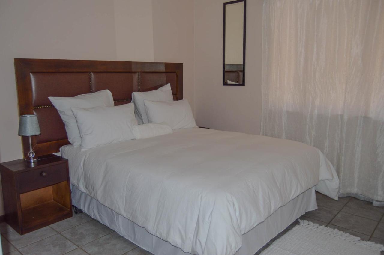 Emangunini Guest House Richardsbaai Buitenkant foto
